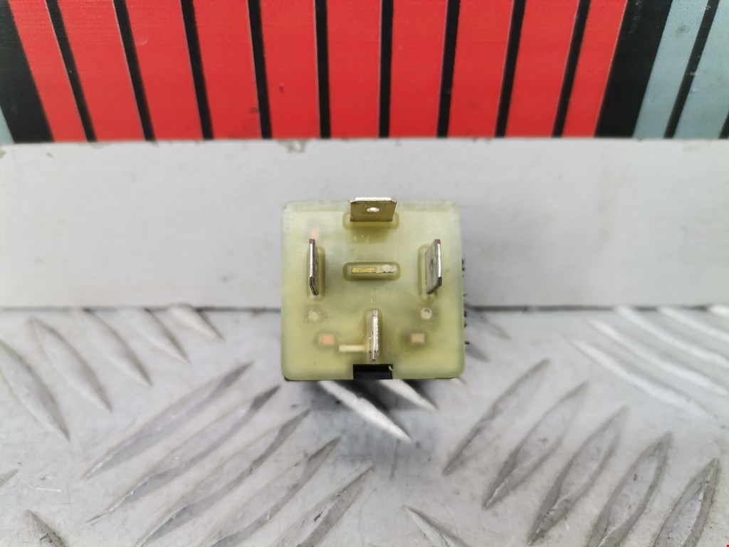 Реле VOLKSWAGEN Passat B5 1997-2005