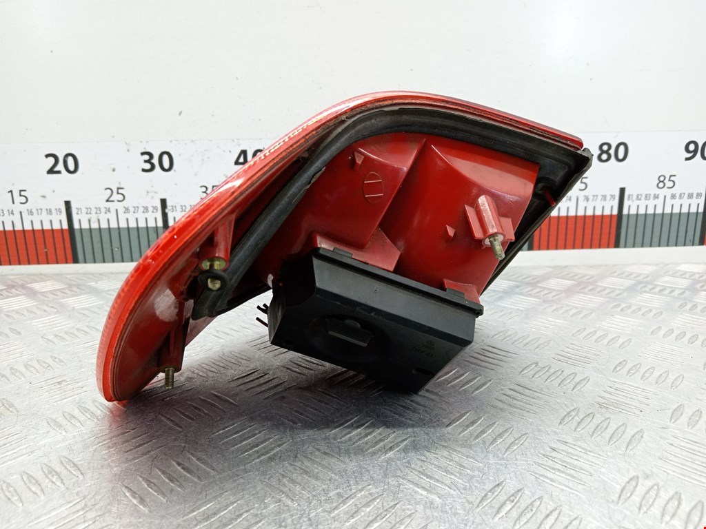 Фонарь задний правый AUDI 80 B4 1991-1996