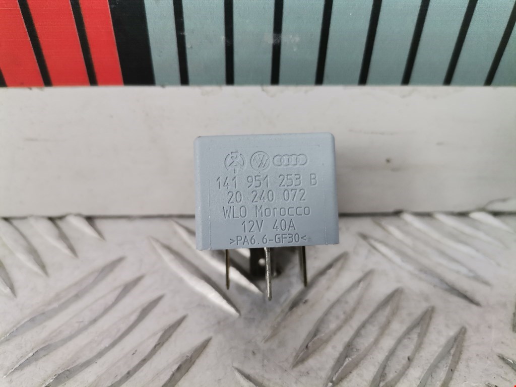 Реле VOLKSWAGEN Touareg 2002-2010