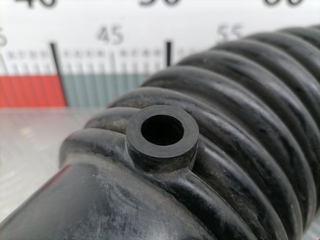 Патрубок воздушного фильтра FORD Mondeo I 1993-1996