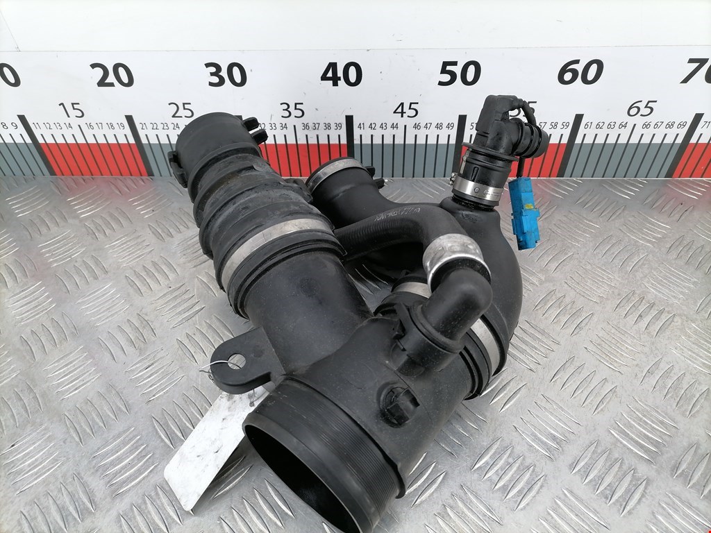 Патрубок воздушного фильтра PEUGEOT 407 2004-2010