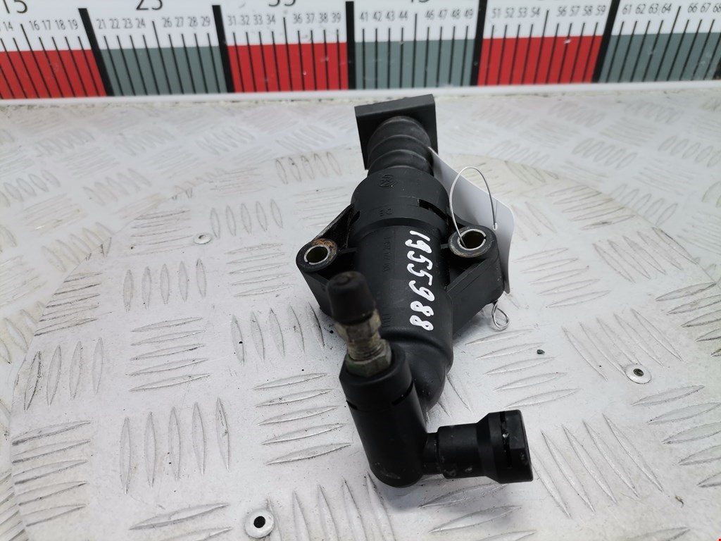 Цилиндр сцепления рабочий VOLKSWAGEN Golf IV 1997-2003