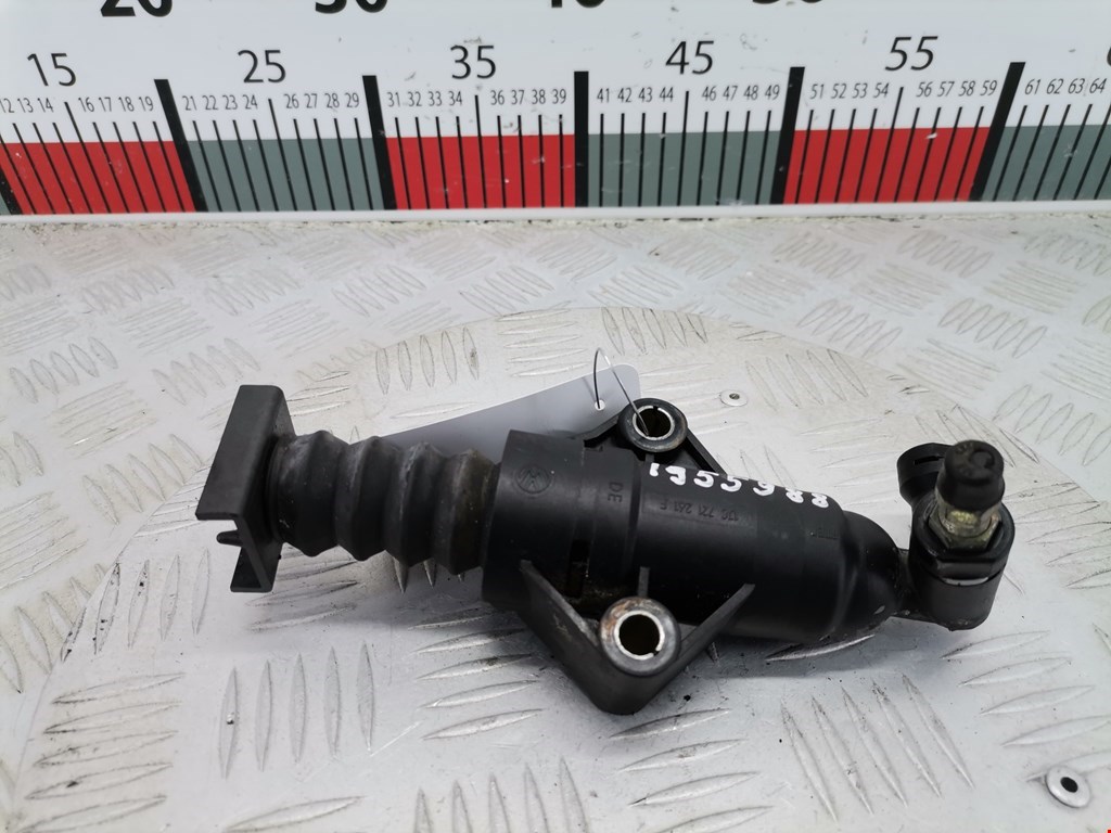 Цилиндр сцепления рабочий VOLKSWAGEN Golf IV 1997-2003