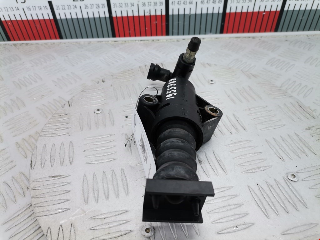 Цилиндр сцепления рабочий VOLKSWAGEN Golf IV 1997-2003