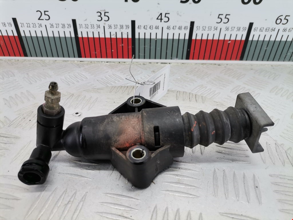 Цилиндр сцепления рабочий VOLKSWAGEN Golf IV 1997-2003