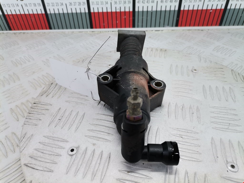 Цилиндр сцепления рабочий VOLKSWAGEN Golf IV 1997-2003