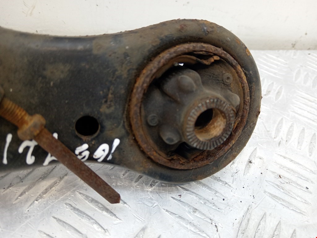 Рычаг передний правый LEXUS RX 300\330\350\400H 2003-2009