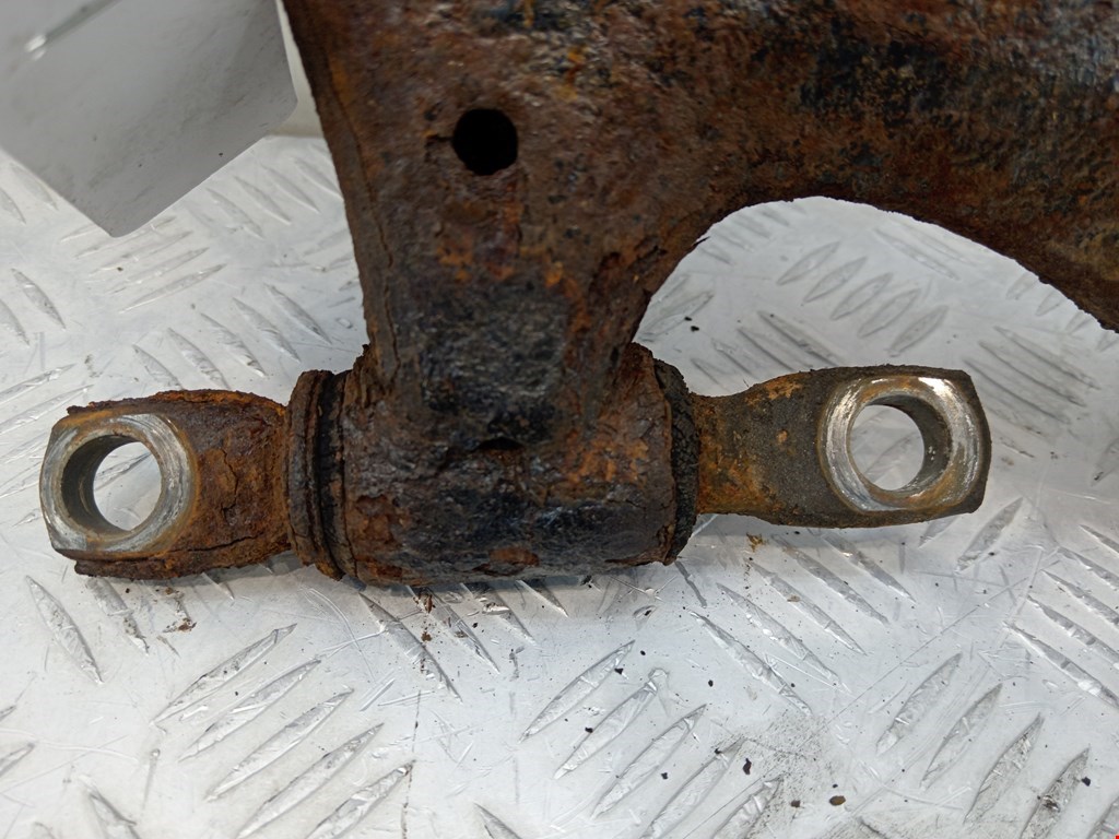 Рычаг передний правый LEXUS RX 300\330\350\400H 2003-2009