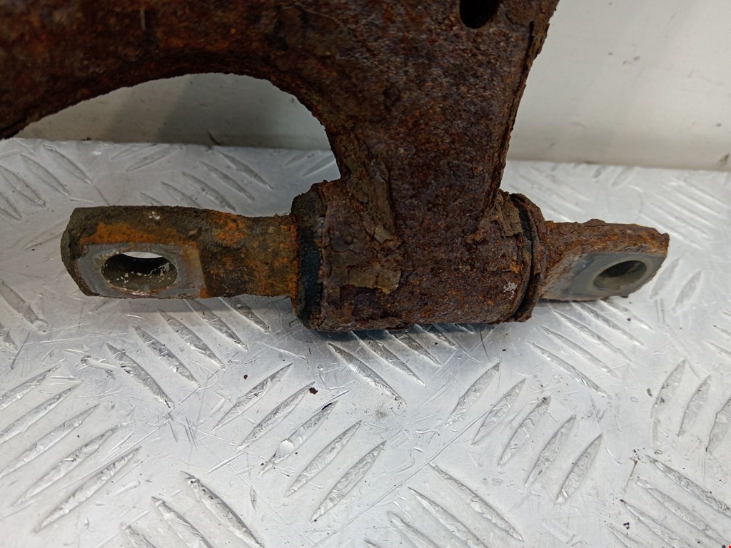 Рычаг передний правый LEXUS RX 300\330\350\400H 2003-2009