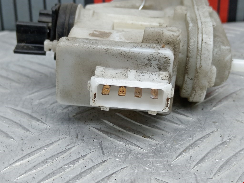 Активатор замка двери VOLKSWAGEN Passat B3 1988-1993