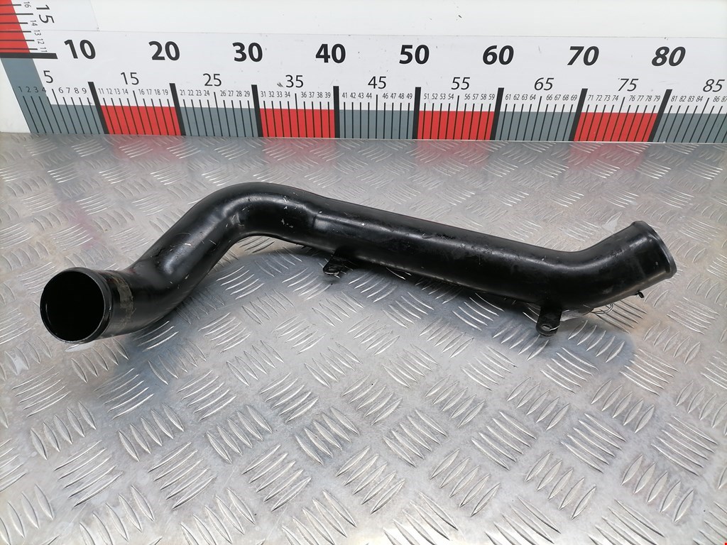 Патрубок интеркулера VOLKSWAGEN Passat B5 1997-2005