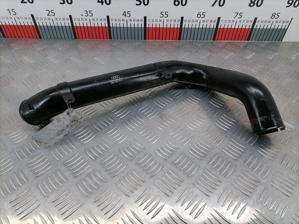 Патрубок интеркулера VOLKSWAGEN Passat B5 1997-2005