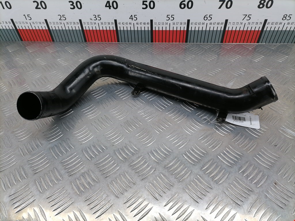 Патрубок интеркулера VOLKSWAGEN Passat B5 1997-2005