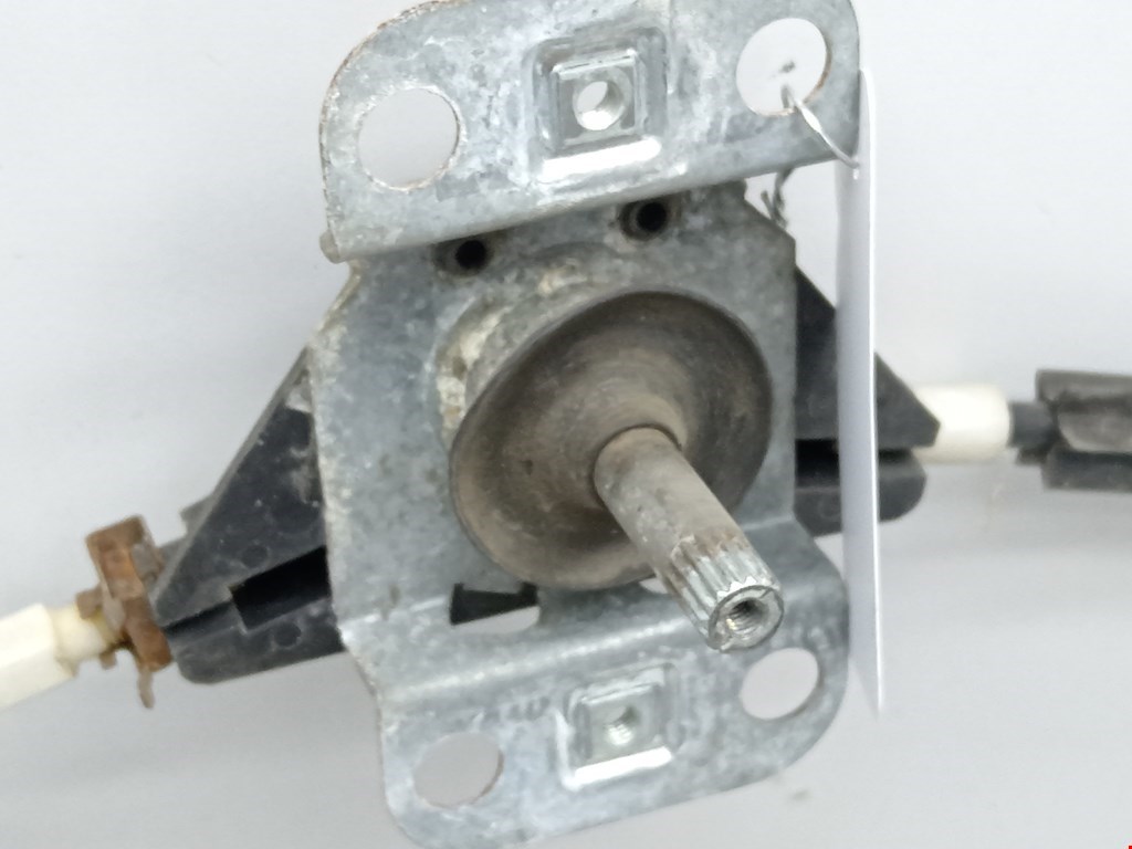 Стеклоподъемник задний правый VOLKSWAGEN Passat B3 1988-1993