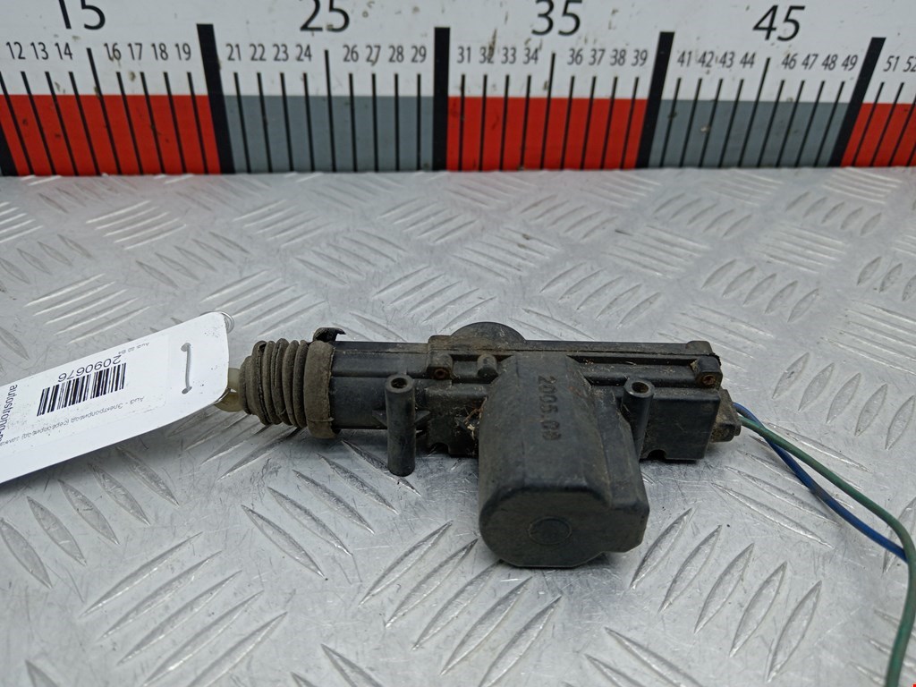 Активатор замка двери AUDI 80 B4 1991-1996