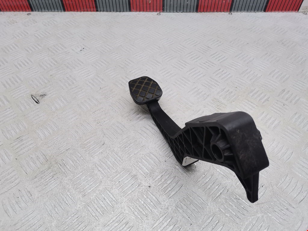 Педаль сцепления VOLKSWAGEN Golf IV 1997-2003