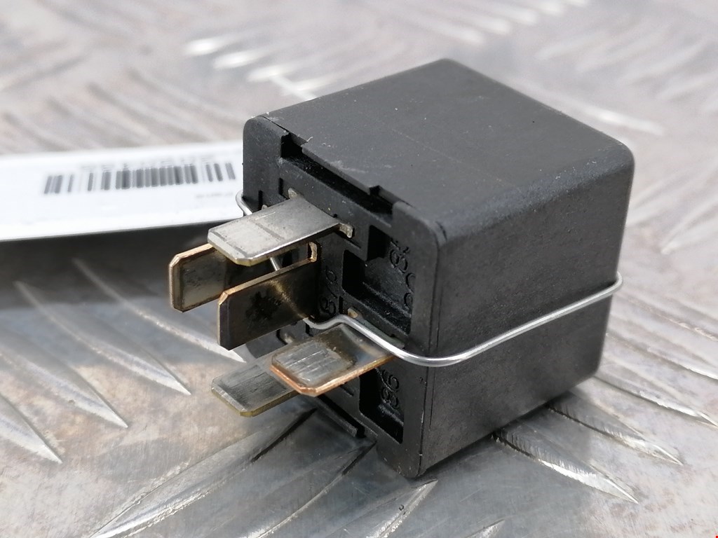 Реле MAZDA Tribute 2000-2007