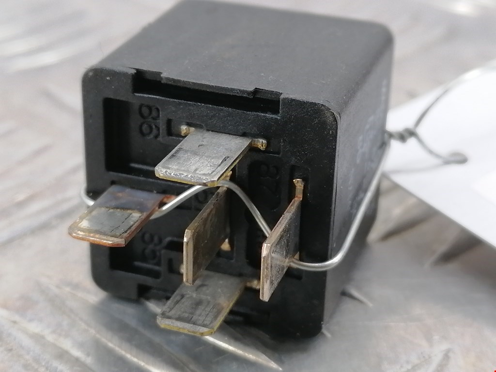 Реле MAZDA Tribute 2000-2007