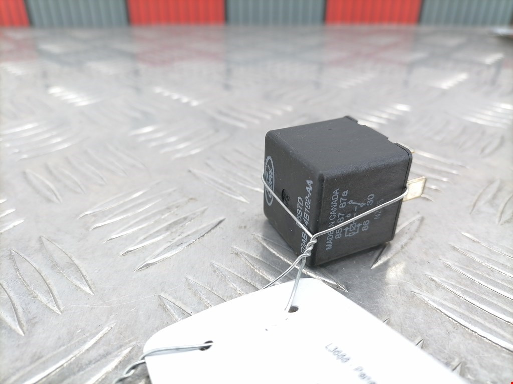 Реле MAZDA Tribute 2000-2007