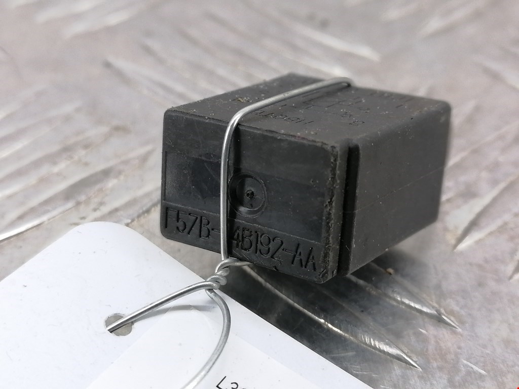 Реле MAZDA Tribute 2000-2007