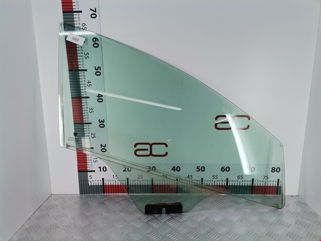 Стекло двери переднее правое LANCIA Delta III (844) 2008-2014