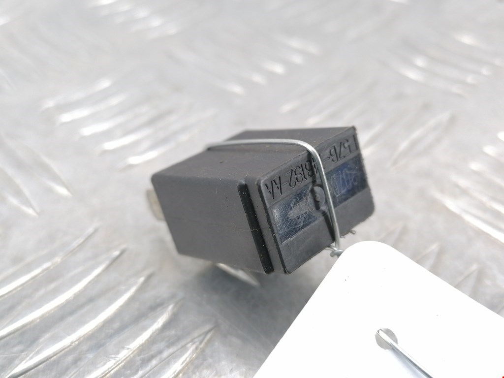 Реле MAZDA Tribute 2000-2007