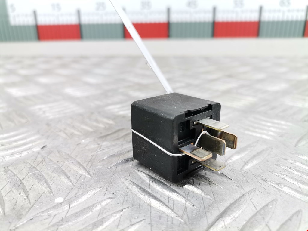 Реле MAZDA Tribute 2000-2007