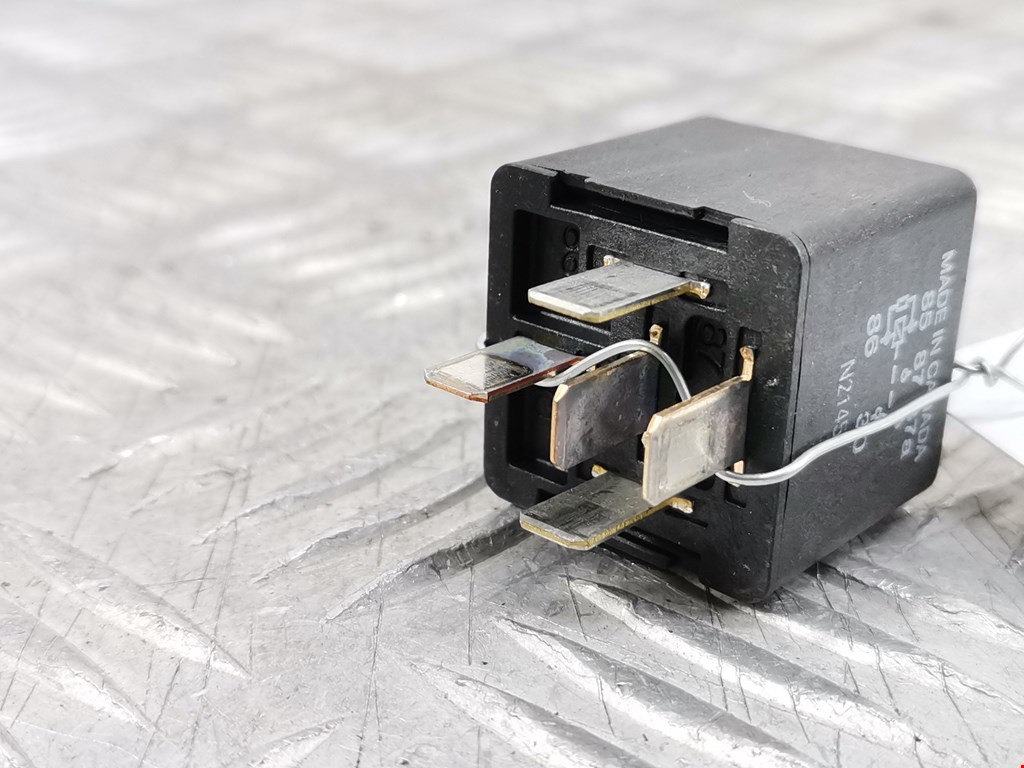 Реле MAZDA Tribute 2000-2007