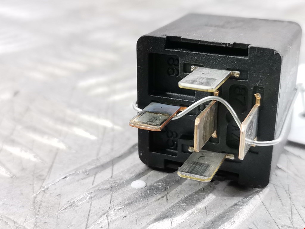 Реле MAZDA Tribute 2000-2007