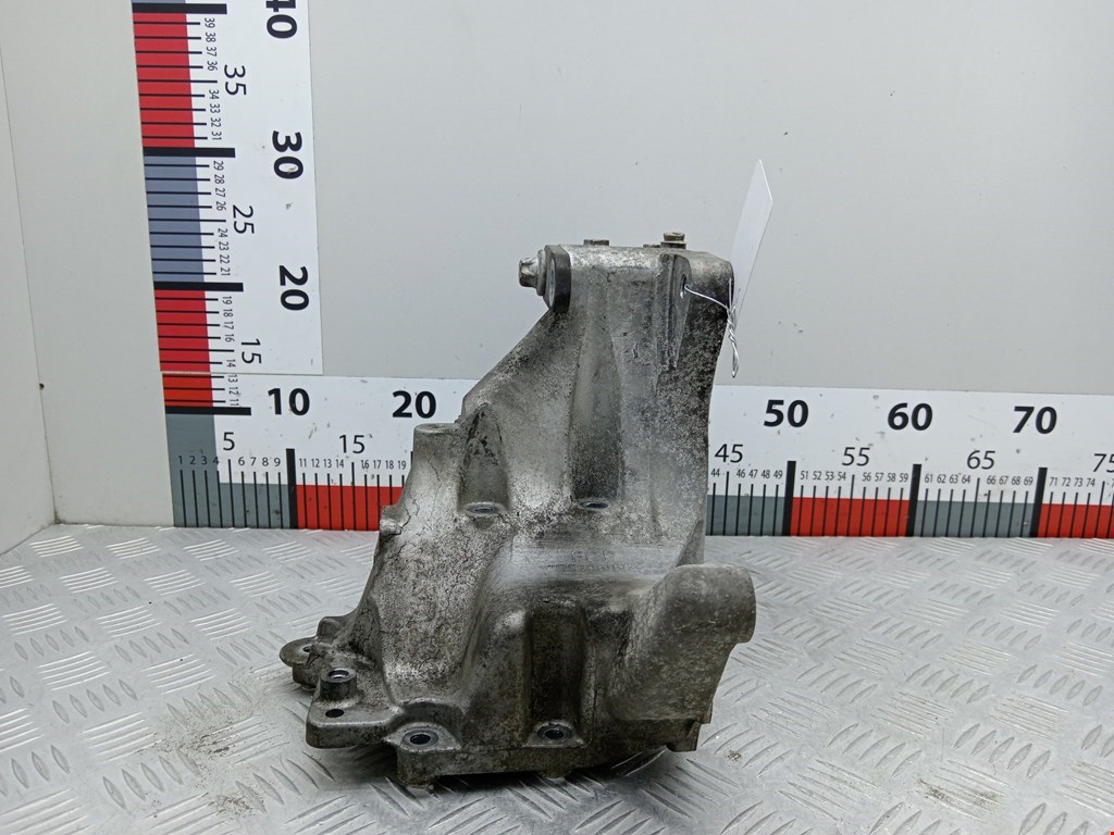 Кронштейн ТНВД OPEL Zafira B 2005-2012