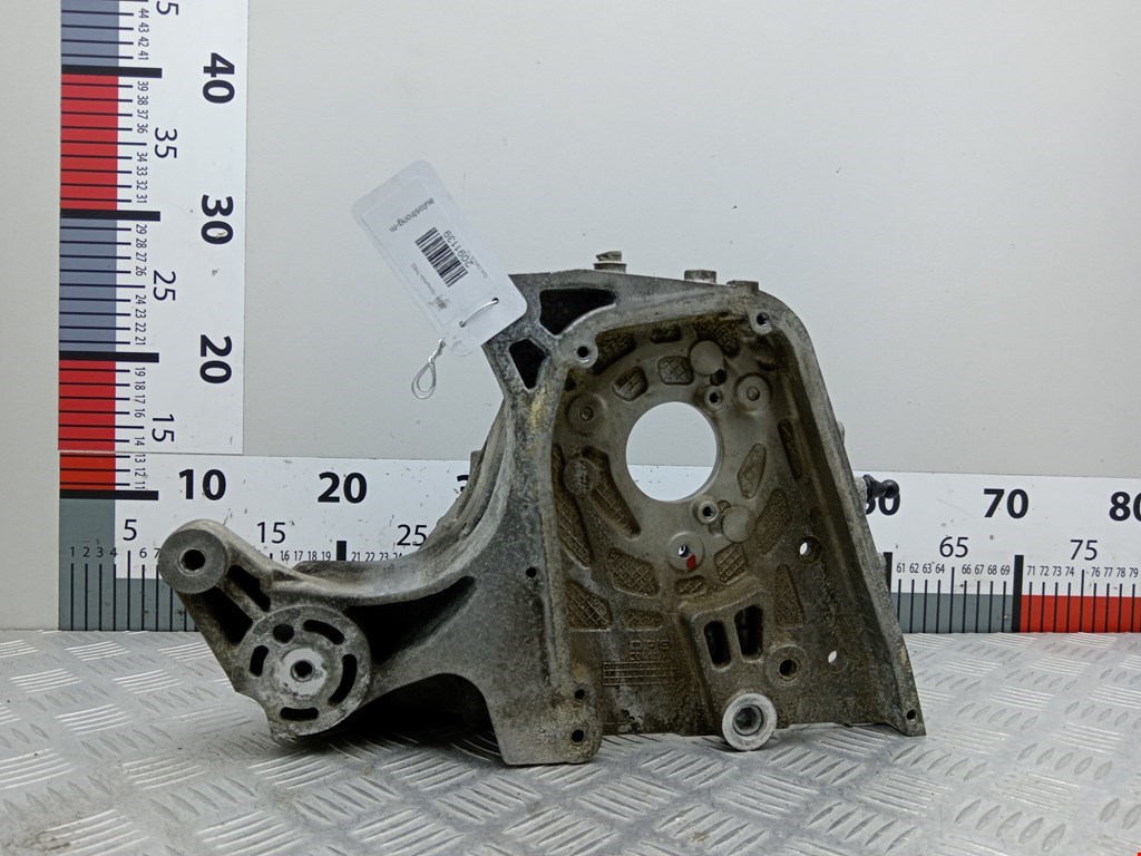 Кронштейн ТНВД OPEL Zafira B 2005-2012