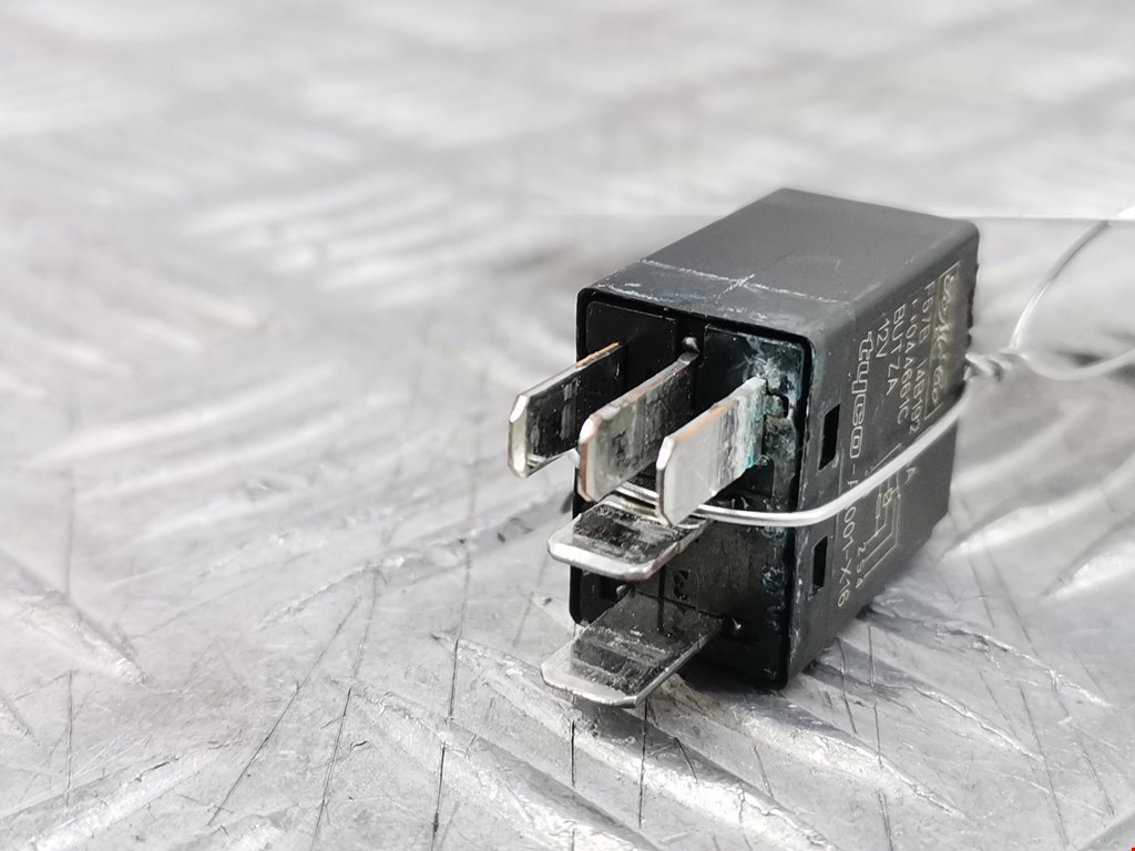 Реле LAND ROVER Range Rover Sport 2005-2013