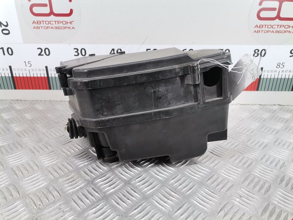 Блок реле VOLKSWAGEN Touareg 2002-2010