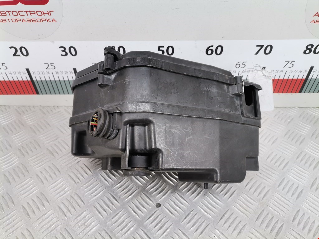 Блок реле VOLKSWAGEN Touareg 2002-2010