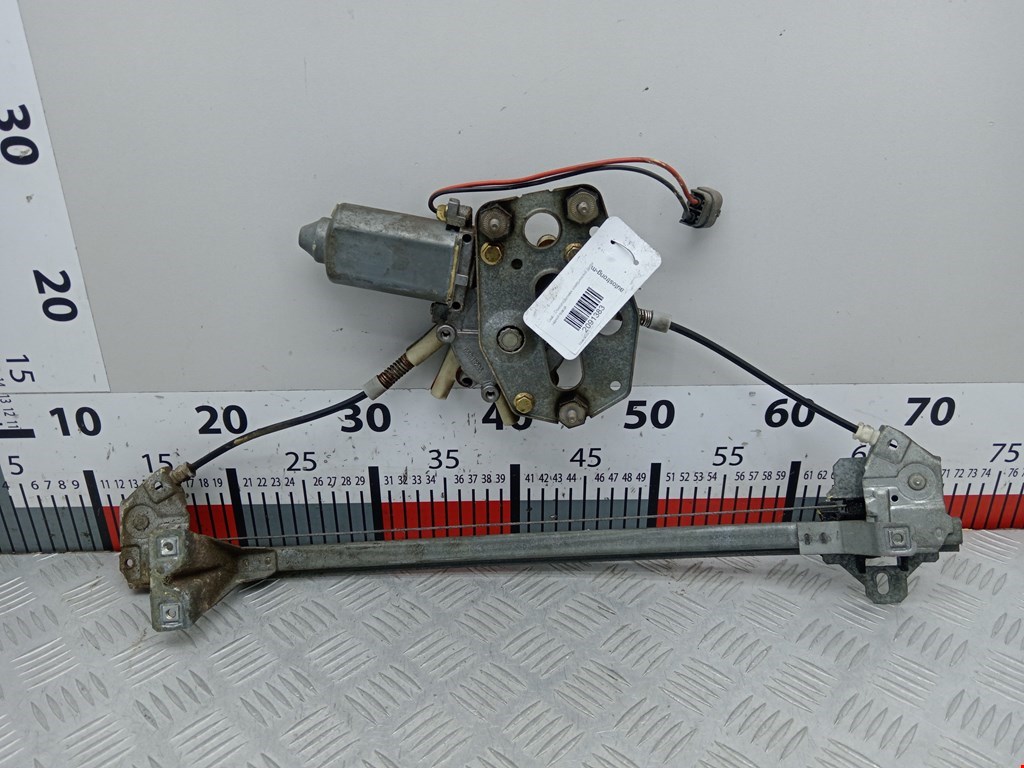 Стеклоподъемник задний правый SAAB 9000 1984-1991