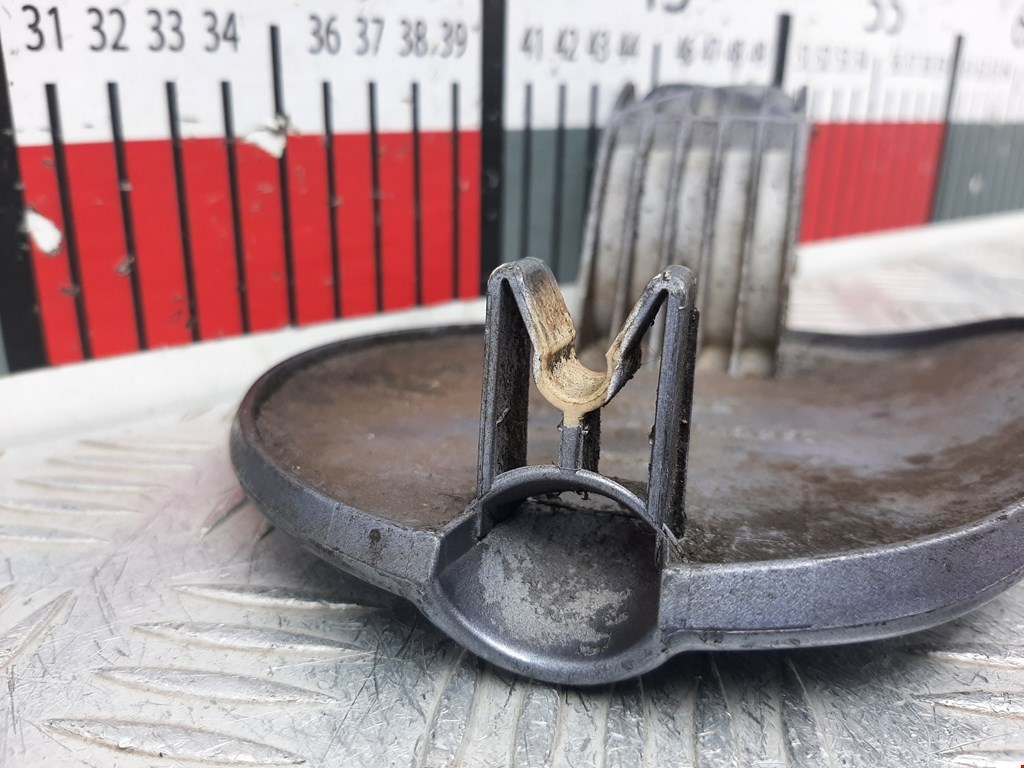 Лючок бензобака FORD Escort 1990-1995