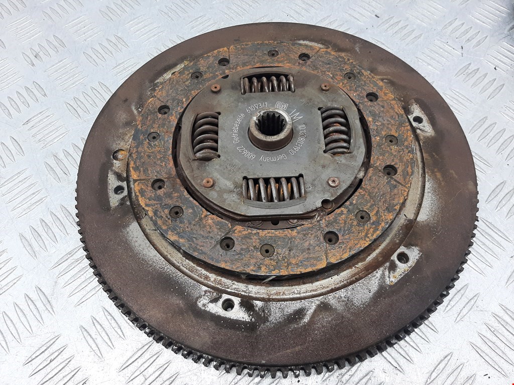 Маховик (демпфер сцепления) OPEL Corsa C 2000-2006