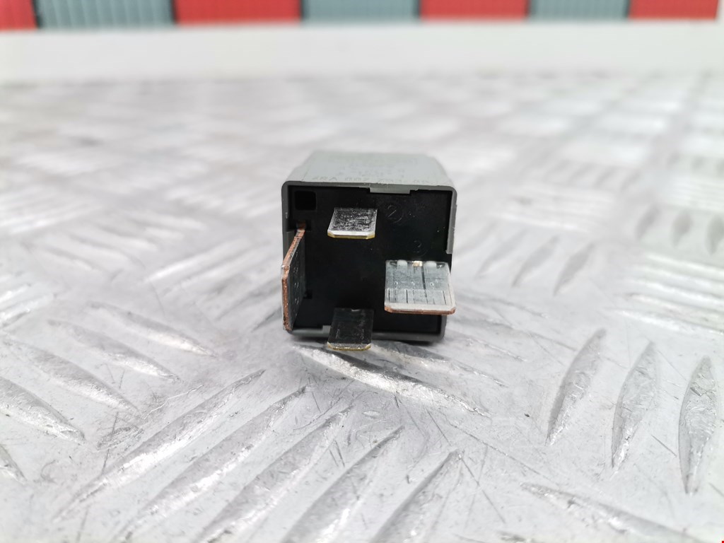 Реле LAND ROVER Freelander II 2006-2014