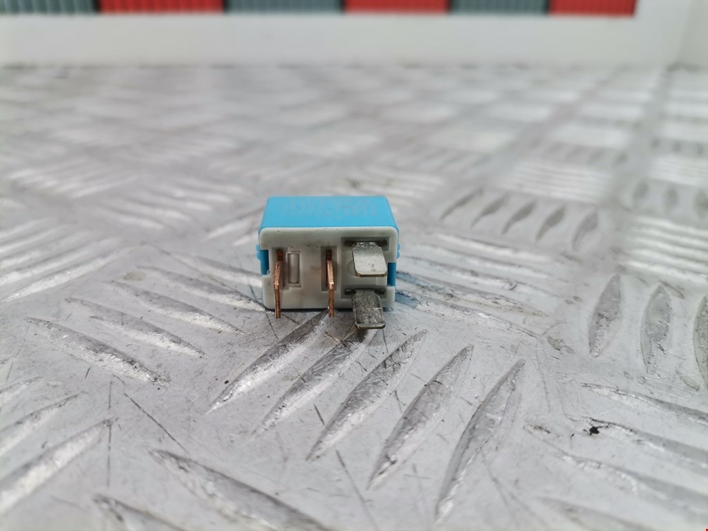 Реле TOYOTA Prius III XW30 2009-2015