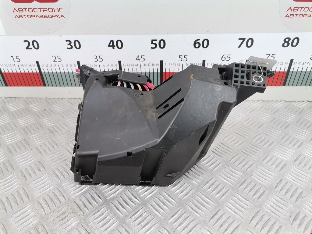 Датчик уровня в бачок омывателя LAND ROVER Freelander II 2006-2014