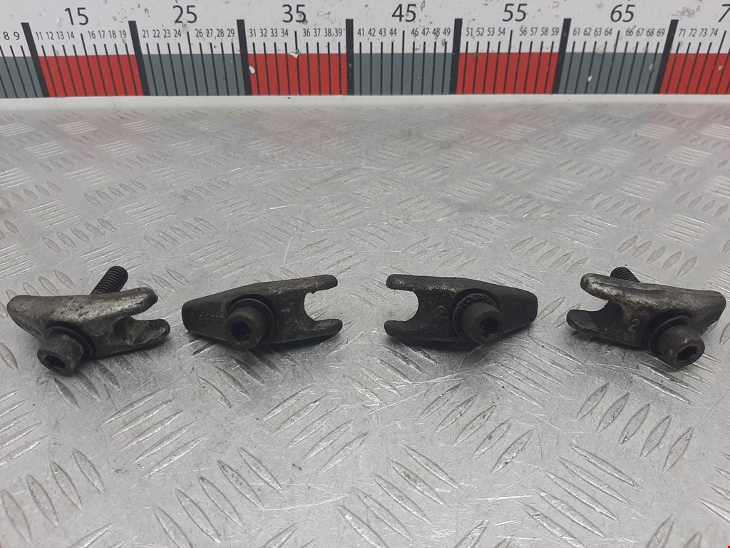 Кронштейн форсунки RENAULT Midlum 1999-2013