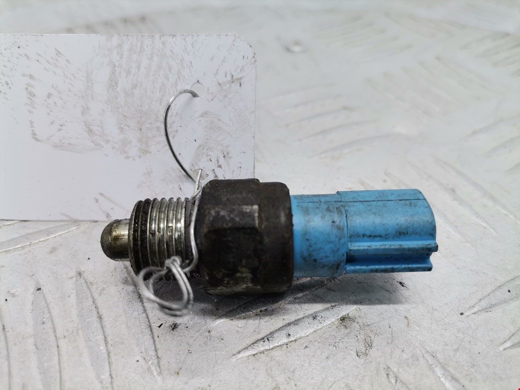 Датчик включения заднего хода (лягушка) Renault Scenic 2 (2003-2009)