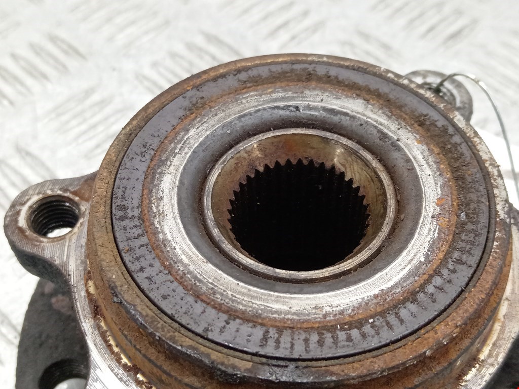 Ступица передняя левая/правая VOLKSWAGEN Touran 2003-2010