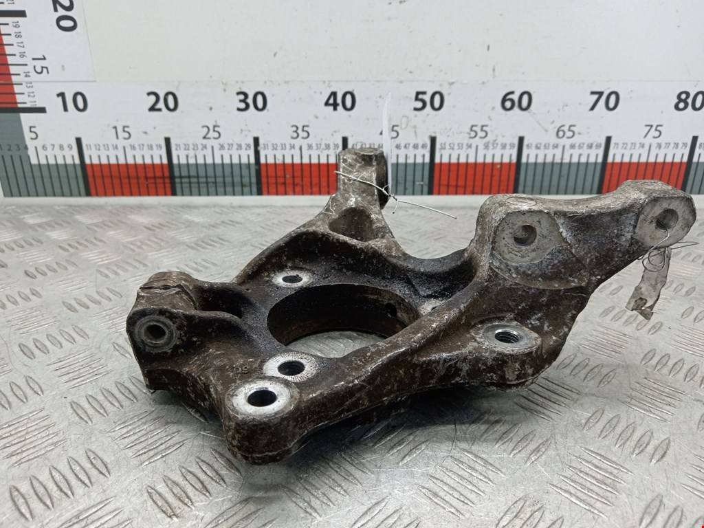 Кулак поворотный левый Opel Astra J (2009-2018)