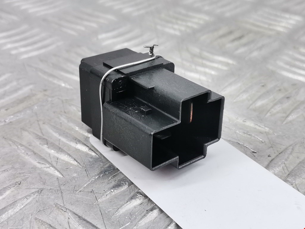 Реле вентилятора Renault Koleos (2008-2016)