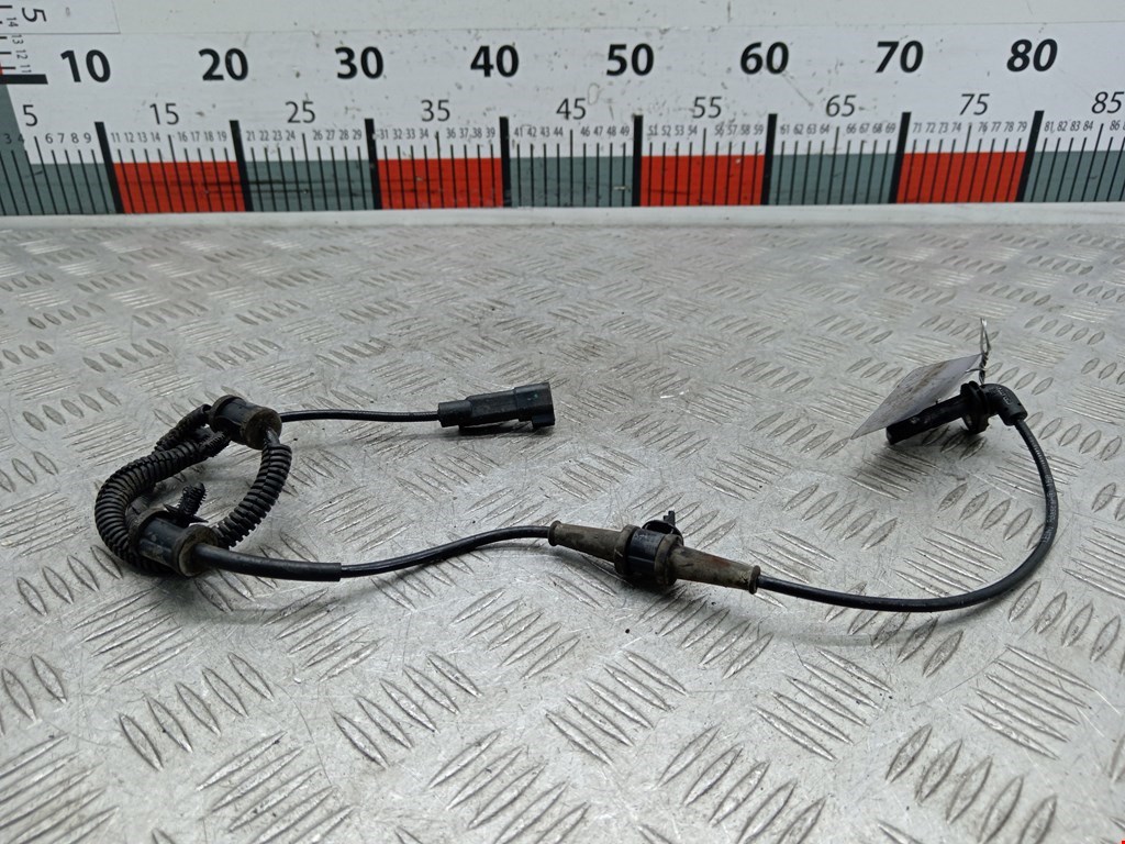 Датчик ABS передний левый OPEL Astra J 2009-2017