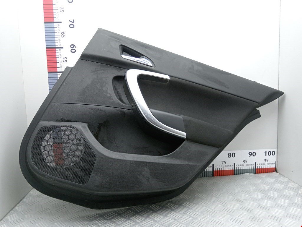 Обшивка двери задняя правая OPEL Insignia 2008-2017