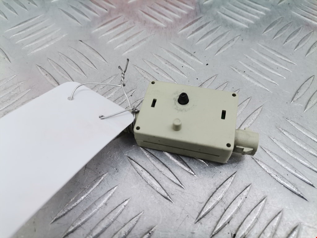 Усилитель антенны MINI Clubman Estate R55 2008-2014