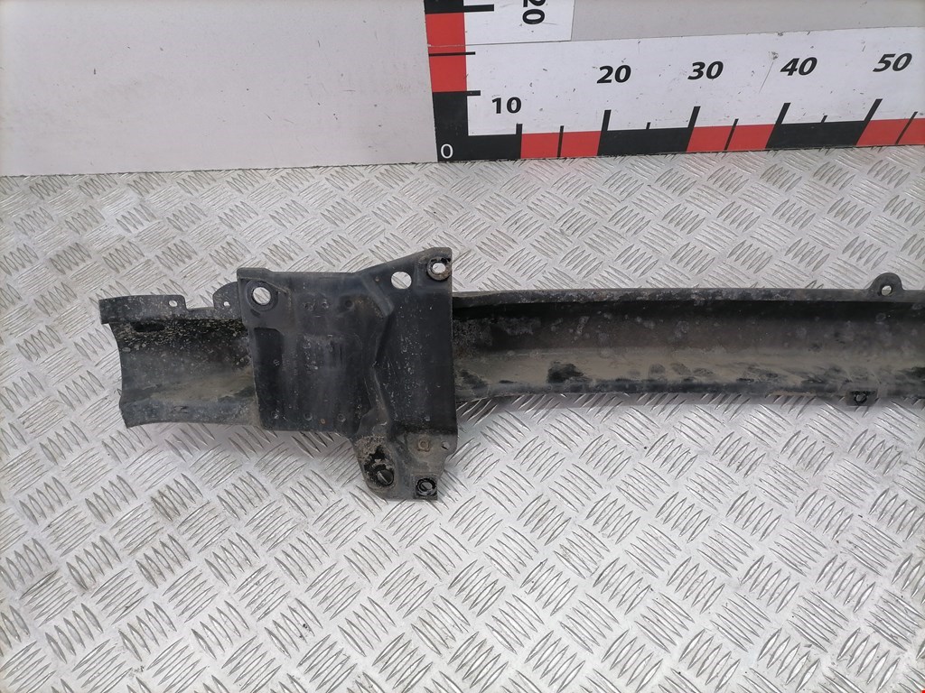 Усилитель переднего бампера (передний) VOLKSWAGEN Golf IV 1997-2003