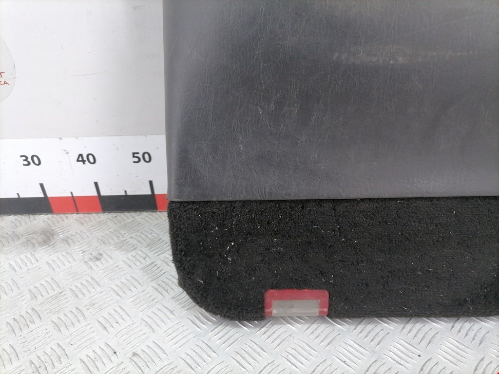 Обшивка двери задняя правая LINCOLN Town Car III 1997-2011